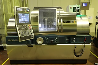 実用超精密加工と計測技術 ナノテクノロジ-の新展開に向けて/エヌ・ティ-・エス/超精密産業技術研究会（単行本） 世の中にないものは自分たちでつくる」世界トップクラスの超精密